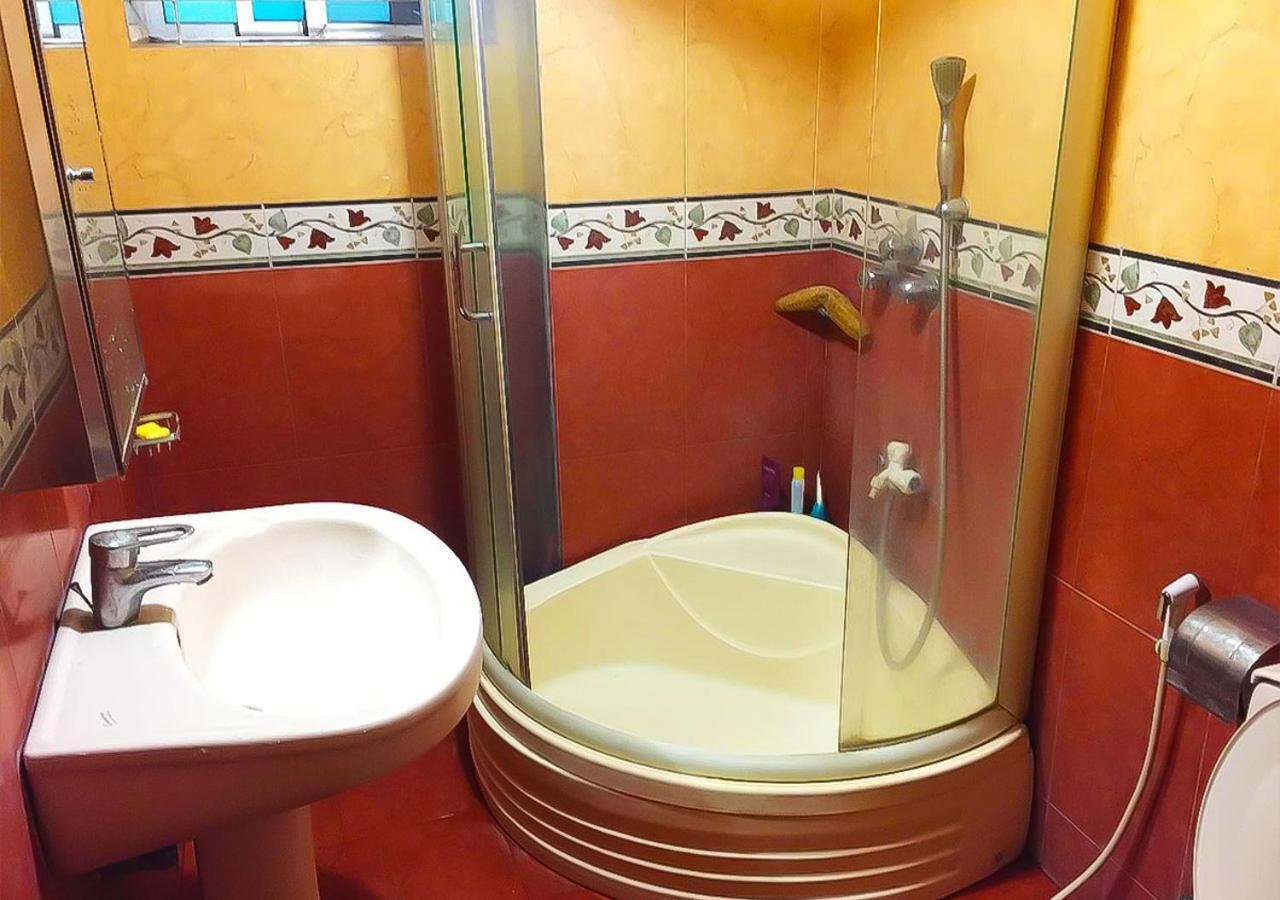Maya Service Apt Guest House Дакка Экстерьер фото